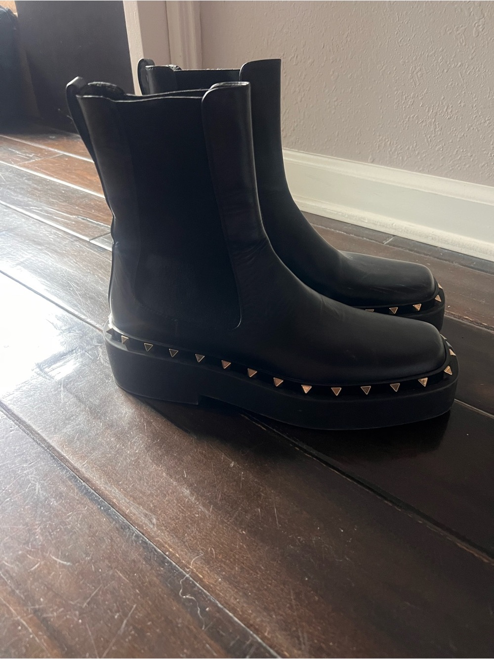 Valentino Garavani Black Leather women’s rockstud Chelsea Boots size 40 Ono nero - Picture 3 of 12